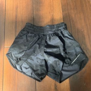 lululemon dark camo shorts